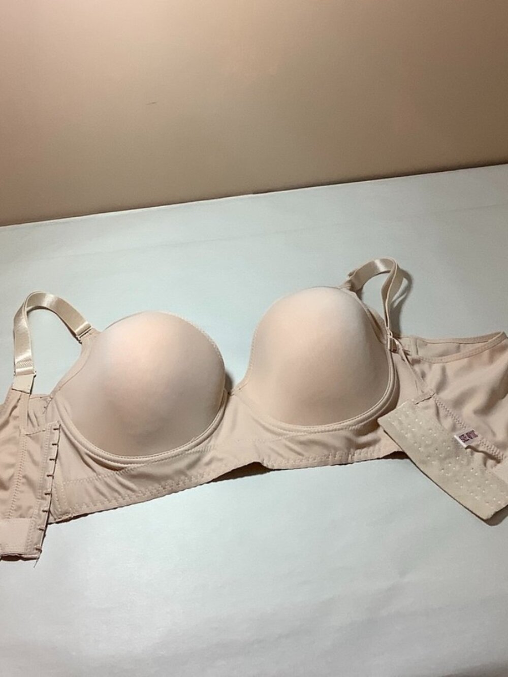 Padded Bra Sz 48C Nude